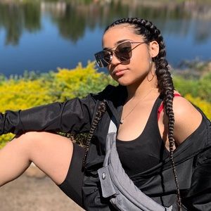 Meet your Posher, Sydney